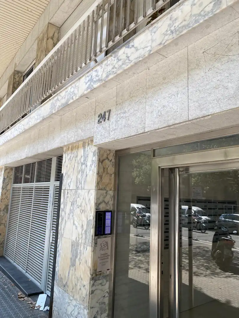 Individuale in vendita a Carrer de Cartagena 249, imagen 2
