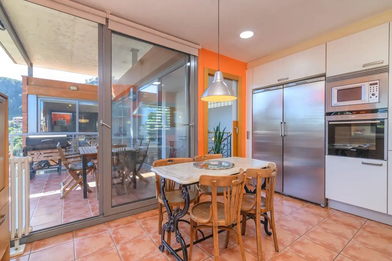 Cocina de Casa o chalet en venta en Vallirana con Aire acondicionado y Balcón