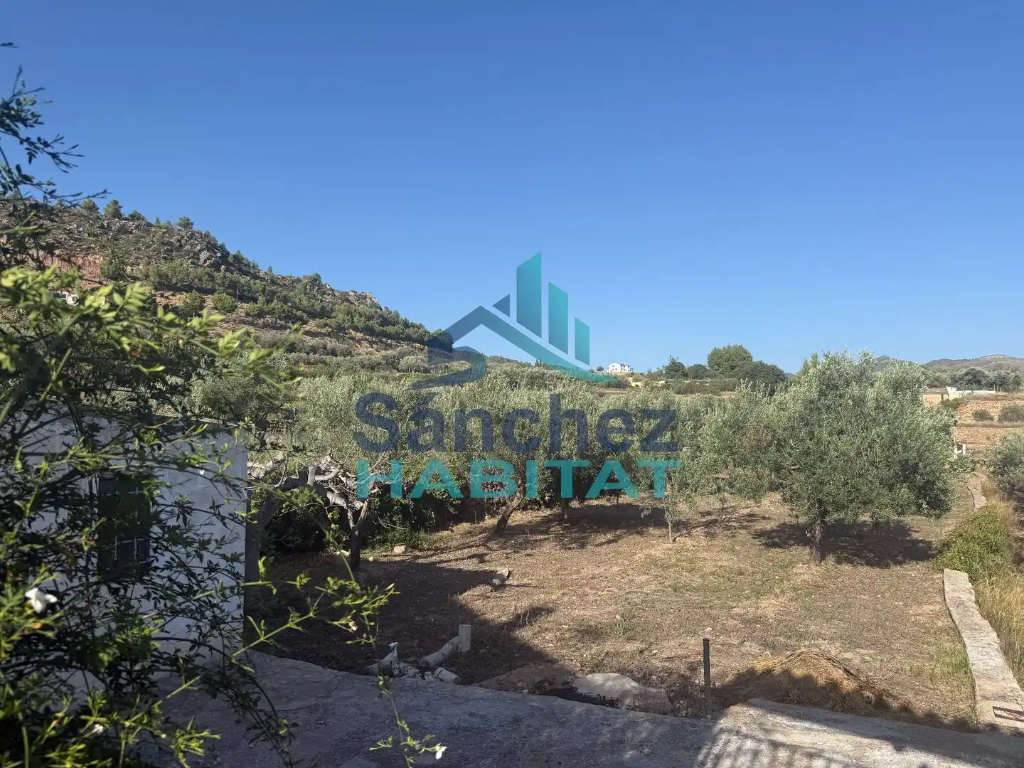 Houses for sale in Chelva  with Private garden, Terrace and Storage room
