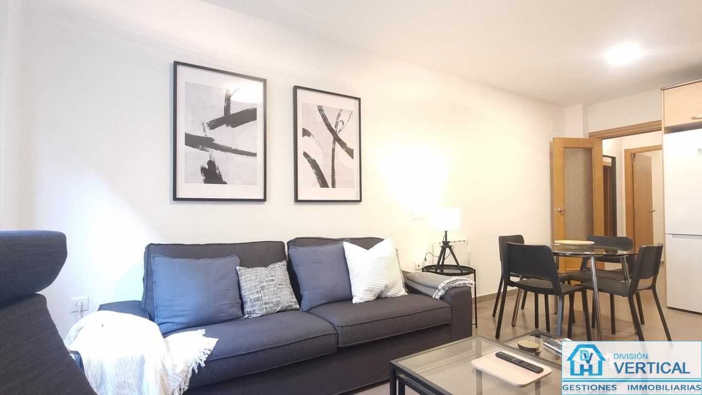 Sala d'estar de Planta baixa de lloguer en Utiel amb Calefacció i Moblat