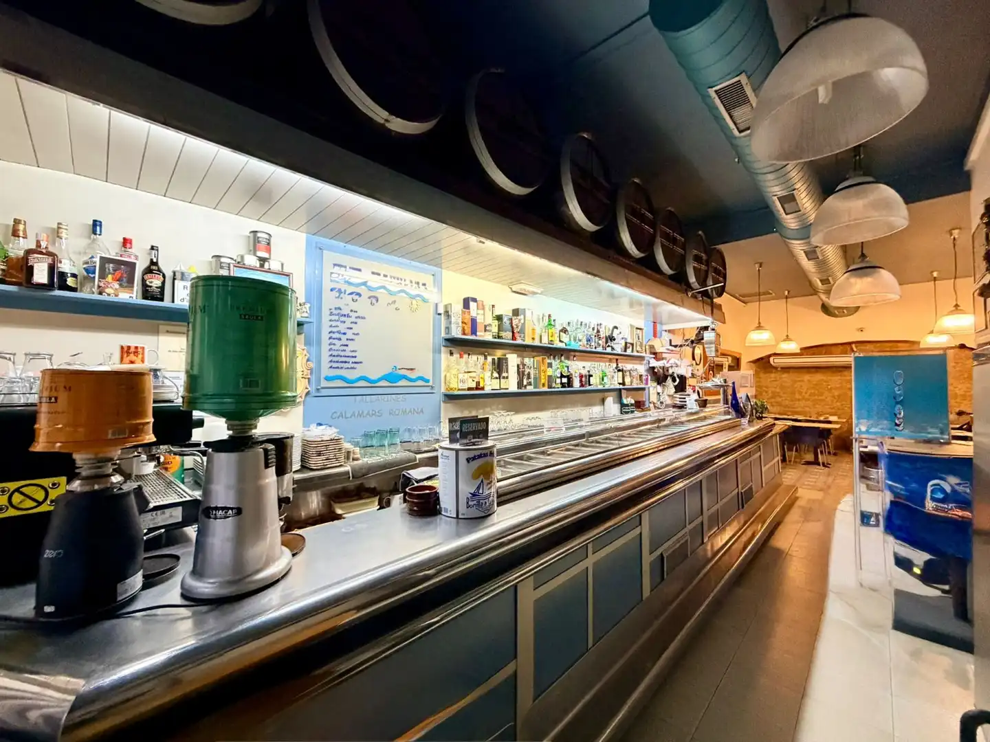 Business premises for transfer in Sants - Montjuïc, imagen 5