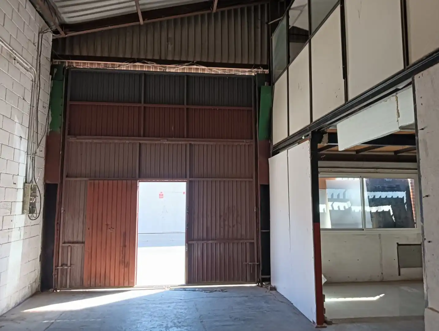 Nau industrial de lloguer en  Sevilla Capital