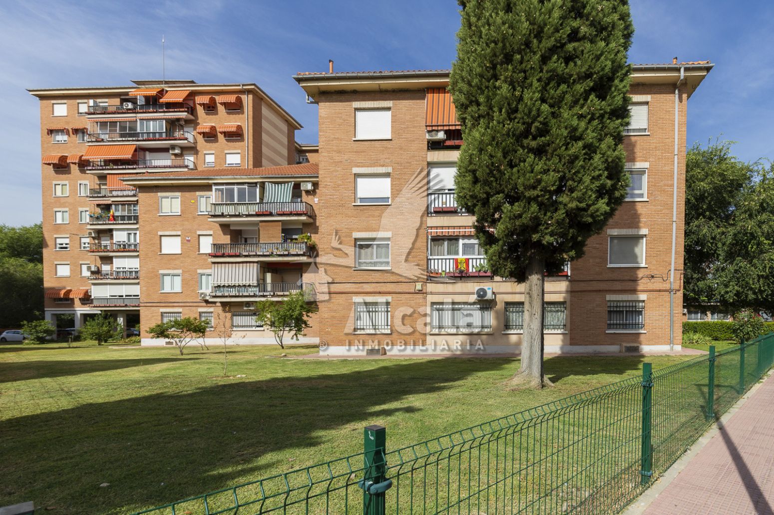 Exterior view of Flat for sale in Alcalá de Henares  with Heating and Storage room
