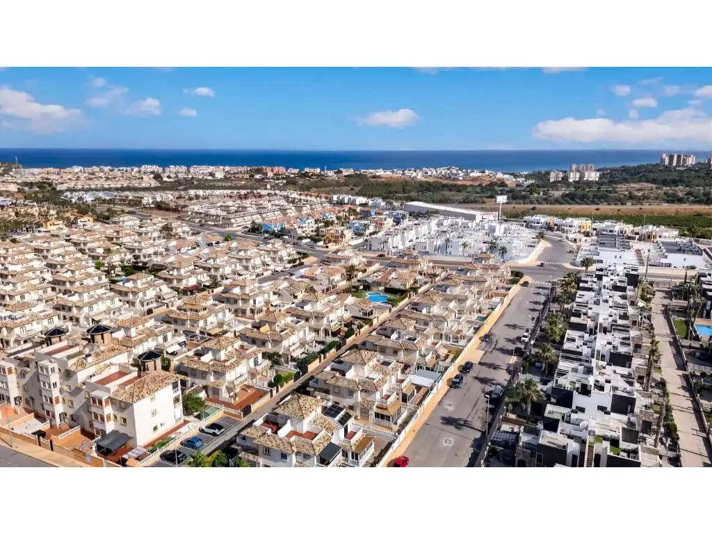 Exterior view of Houses for sale in Orihuela  with Air Conditioner, Private garden and Furnished