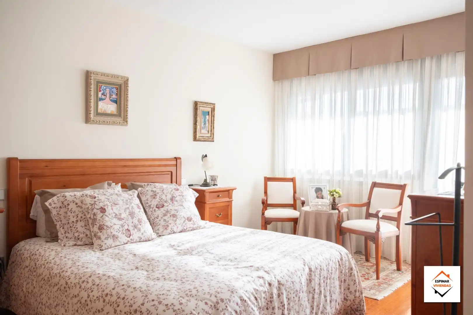 Schlafzimmer von Einfamilien-Reihenhaus zum Verkauf in Villanueva de Gállego mit Heizung, Privatgarten und Terrasse