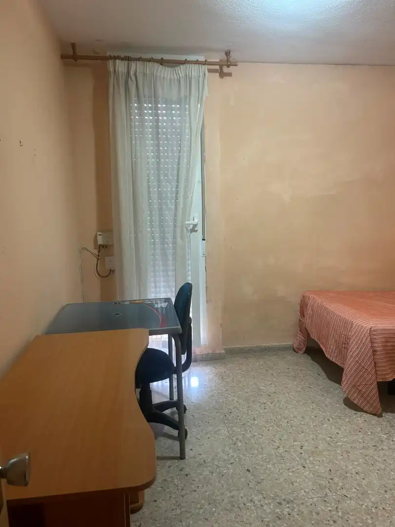 Habitación de Piso en venta en Jaén con Amueblado y Balcón