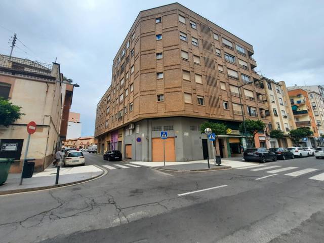 Local comercial en Alquiler en Carrer de Joaquín Costa, 39 en Parque Ribalta - Plaza de Toros