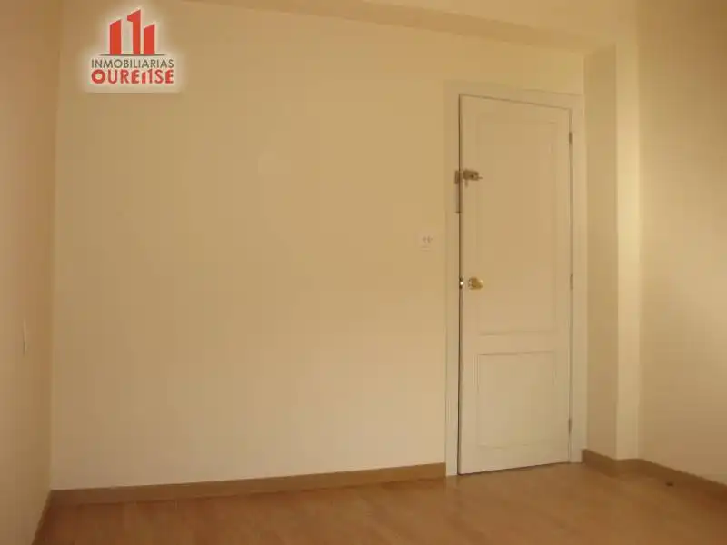 Dormitori de Edifici en venda en Barbadás