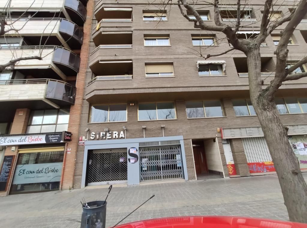 Vista exterior de Local en venda en  Lleida Capital