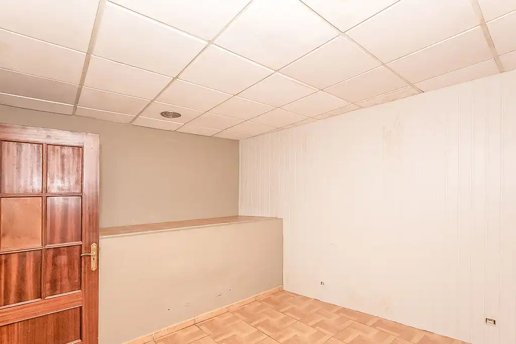 Piso en venta en C/ Gregorio Gutierrez, Miller