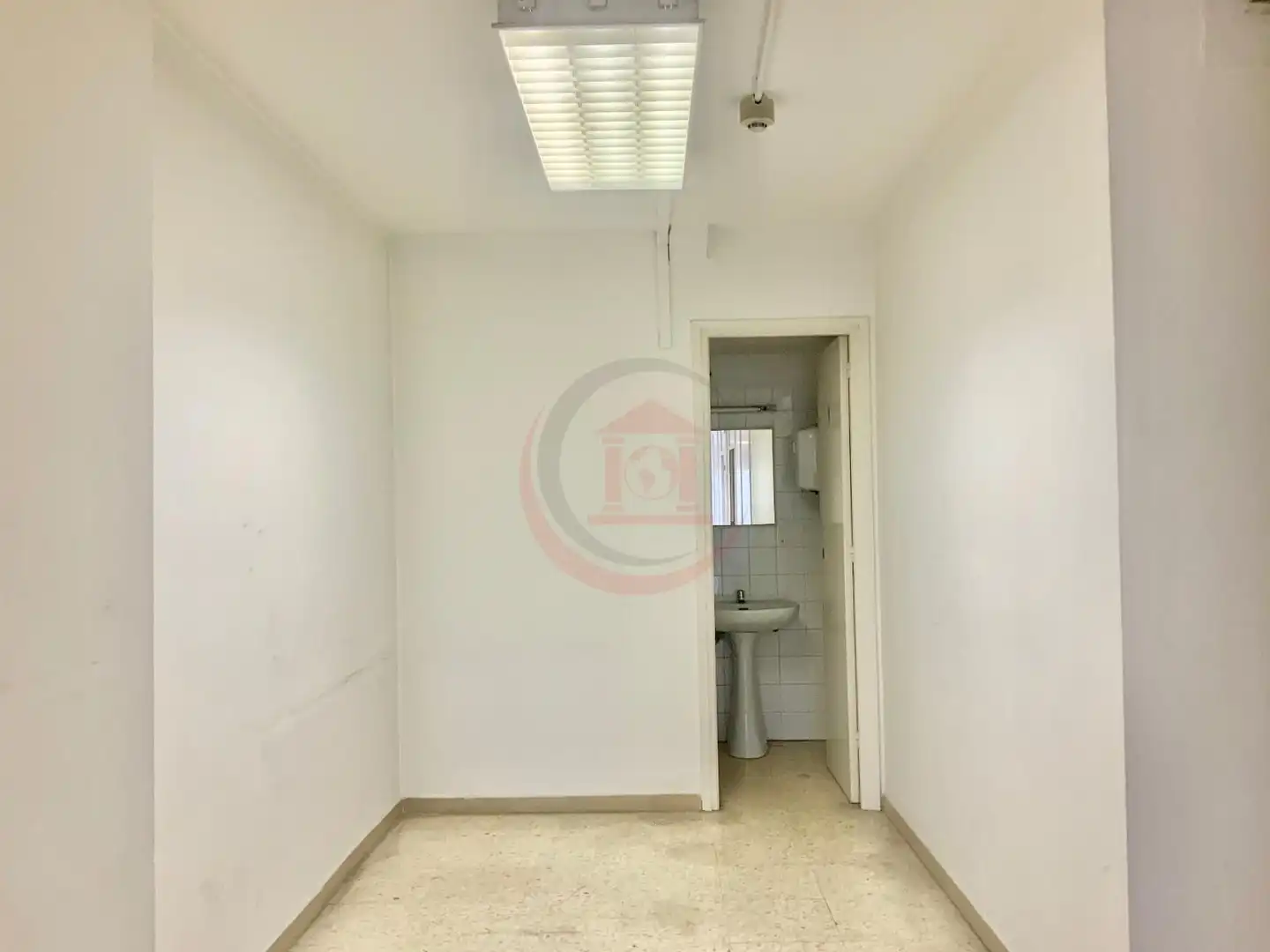 Commercial properties for rent in Barcelona  with Air Conditioner
