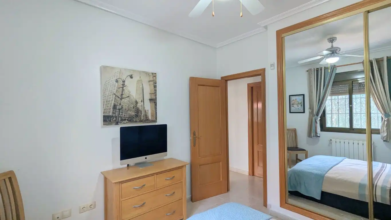 Habitación de Casa o chalet en venta en Bigastro con Microondas y Balcón