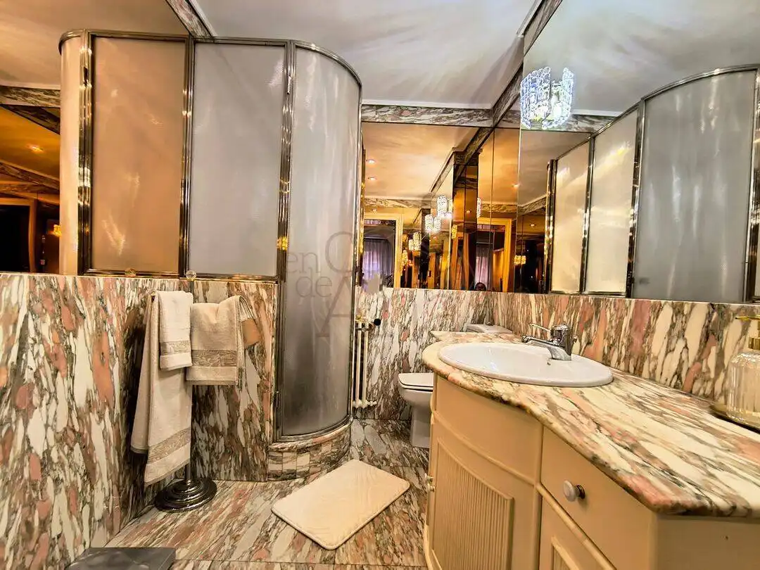 Baño de Piso de alquiler en Bilbao  con Calefacción