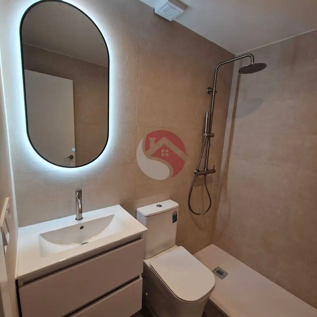 Baño de Piso en venta en Málaga con Aire acondicionado y Terraza