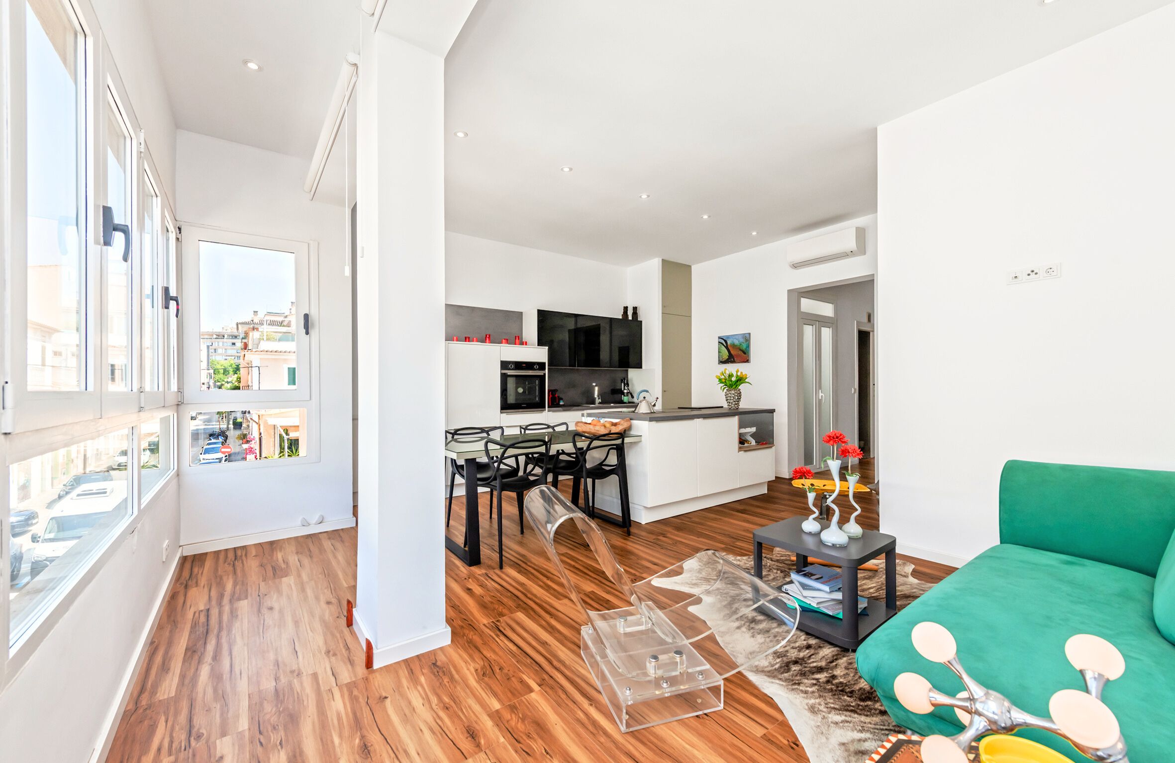 Sala d'estar de Apartament de lloguer en  Palma de Mallorca amb Aire condicionat i Moblat