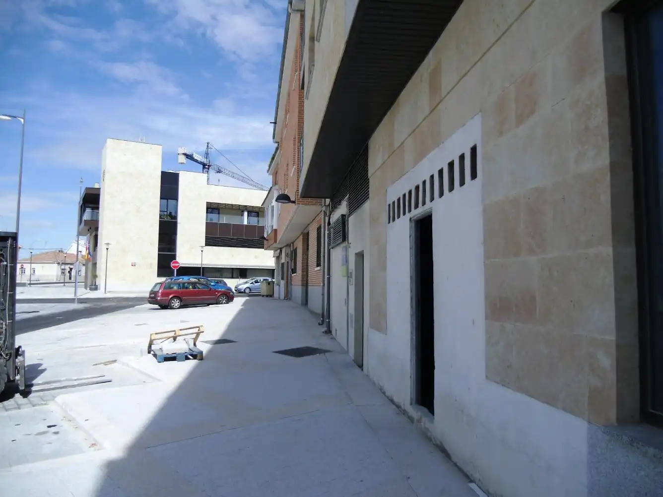 Locale commerciale in affitto a Villares de la Reina