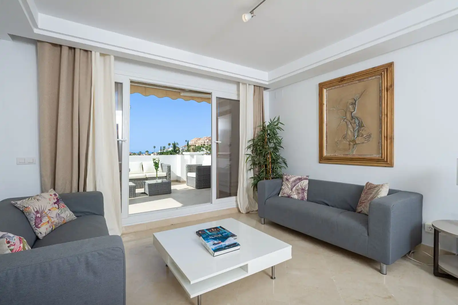 Wohnzimmer von Wohnungen zum Verkauf in Marbella mit Terrasse, Möbliert und Gemeinschaftspool