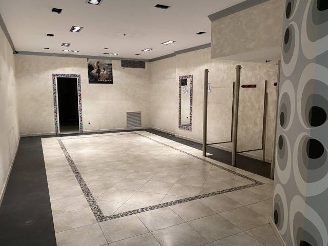 Local comercial en Venta en Cl. Isilla,, 10 en Centro