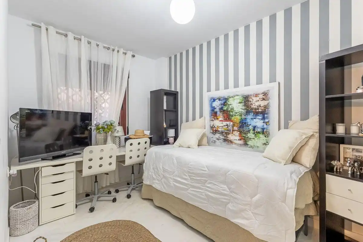 Habitación de Casa adosada en venta en Motril con Terraza, Balcón y Piscina comunitaria