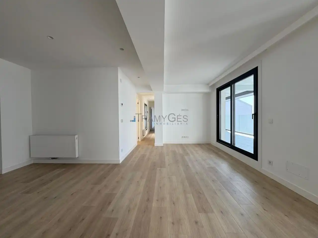 Living room of Flat for sale in Vigo   with Heating, Terrace and Storage room