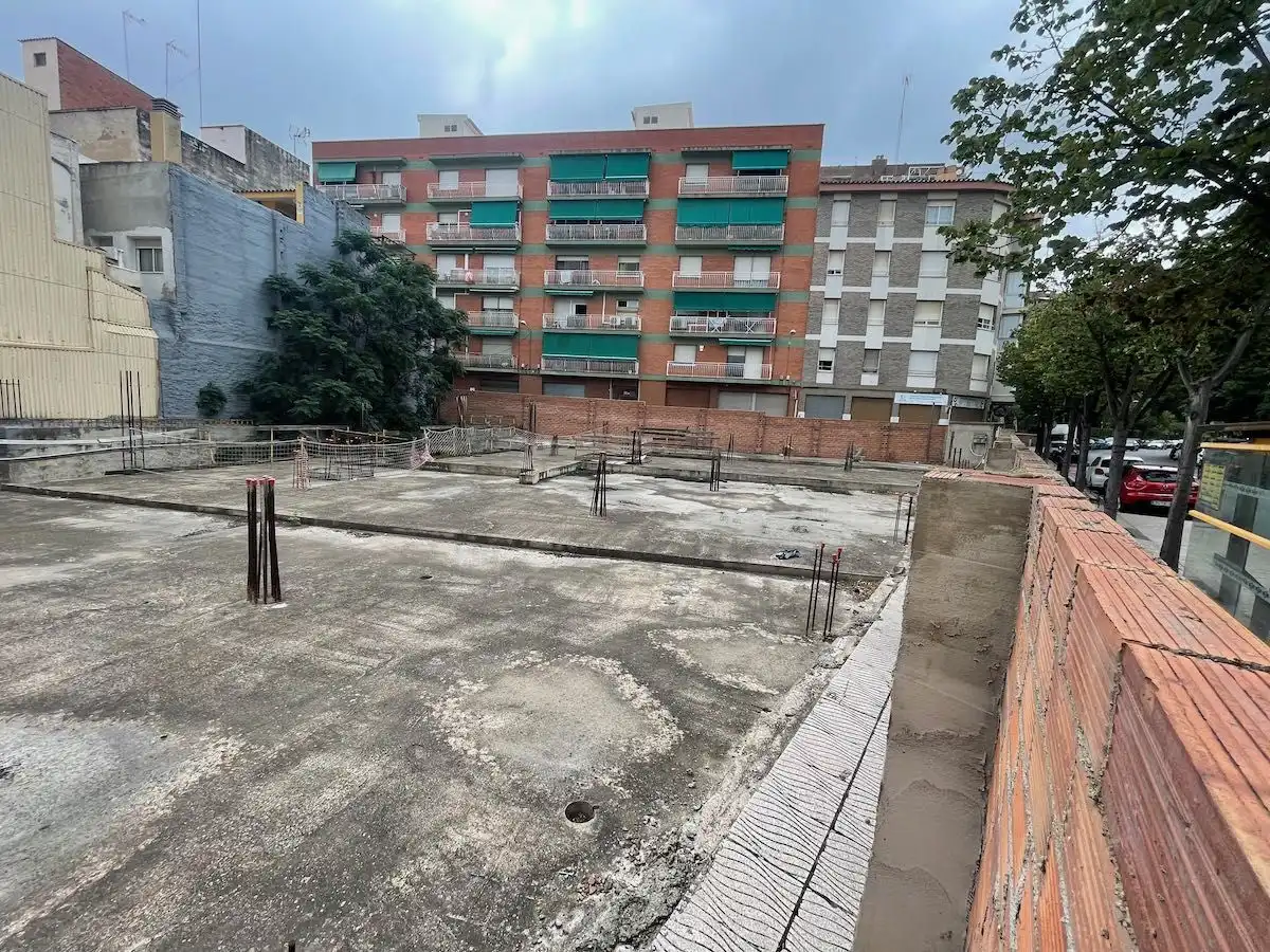 Parkplatz von Gebäude zum Verkauf in Reus