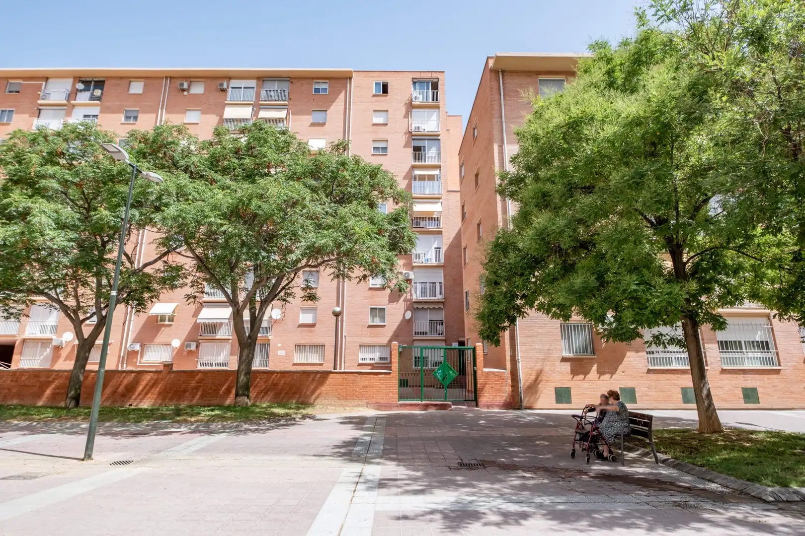 Vista exterior de Piso en venta en Zaragoza con Calefacción, Parquet y Terraza