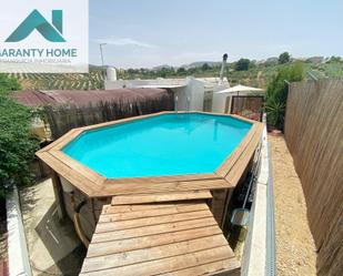 Piscina de Casa o xalet en venda en Torredonjimeno amb Aire condicionat, Jardí privat i Terrassa