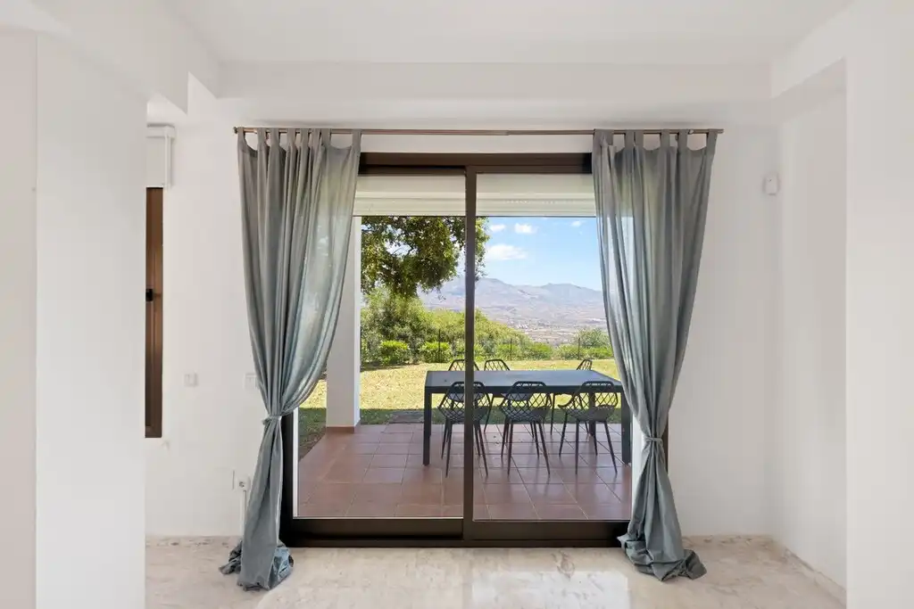 Terraza de Planta baja en venta en Ojén con Aire acondicionado, Jardín privado y Terraza