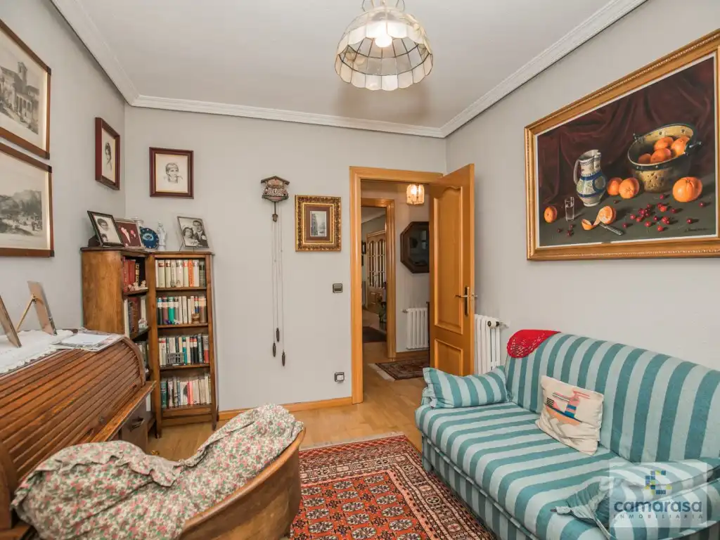 Sala de estar de Casa o chalet en venta en Ávila con Jardín privado, Piscina y Piscina comunitaria