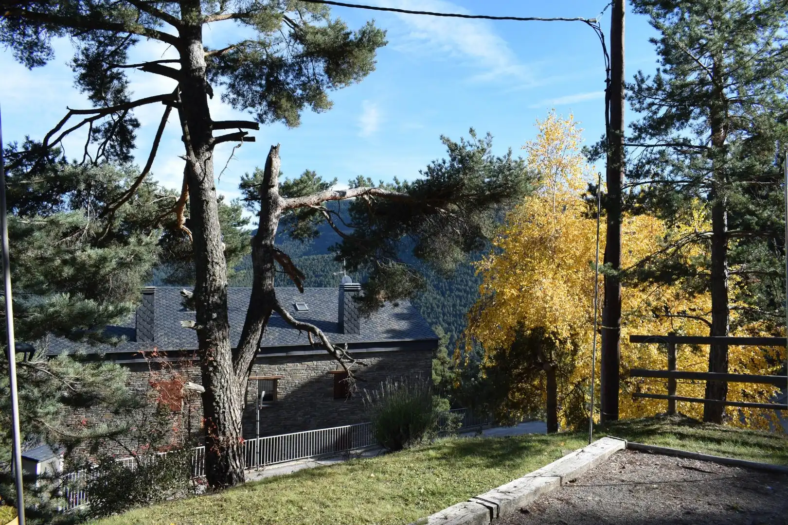 Vista exterior de Apartamento en venta en Alp con Aire acondicionado, Calefacción y Terraza