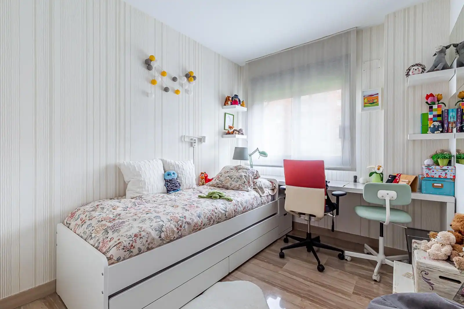 Bedroom of Flat for rent in Madrid  with Air Conditioner, Private garden and Swimming Pool