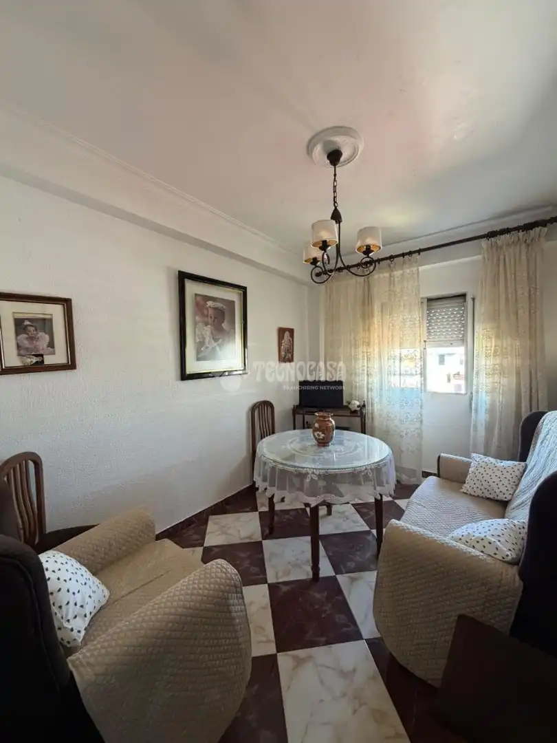 Dormitori de Casa o xalet en venda en Sevilla amb Aire condicionat i Balcó
