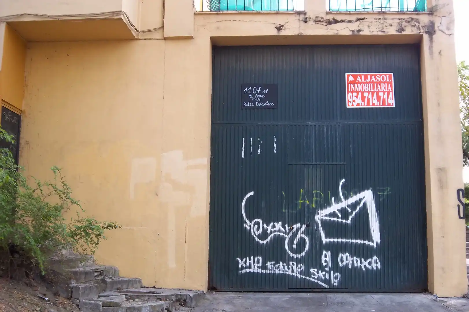 Außenansicht von Geschaftsraum zum Verkauf in Tomares