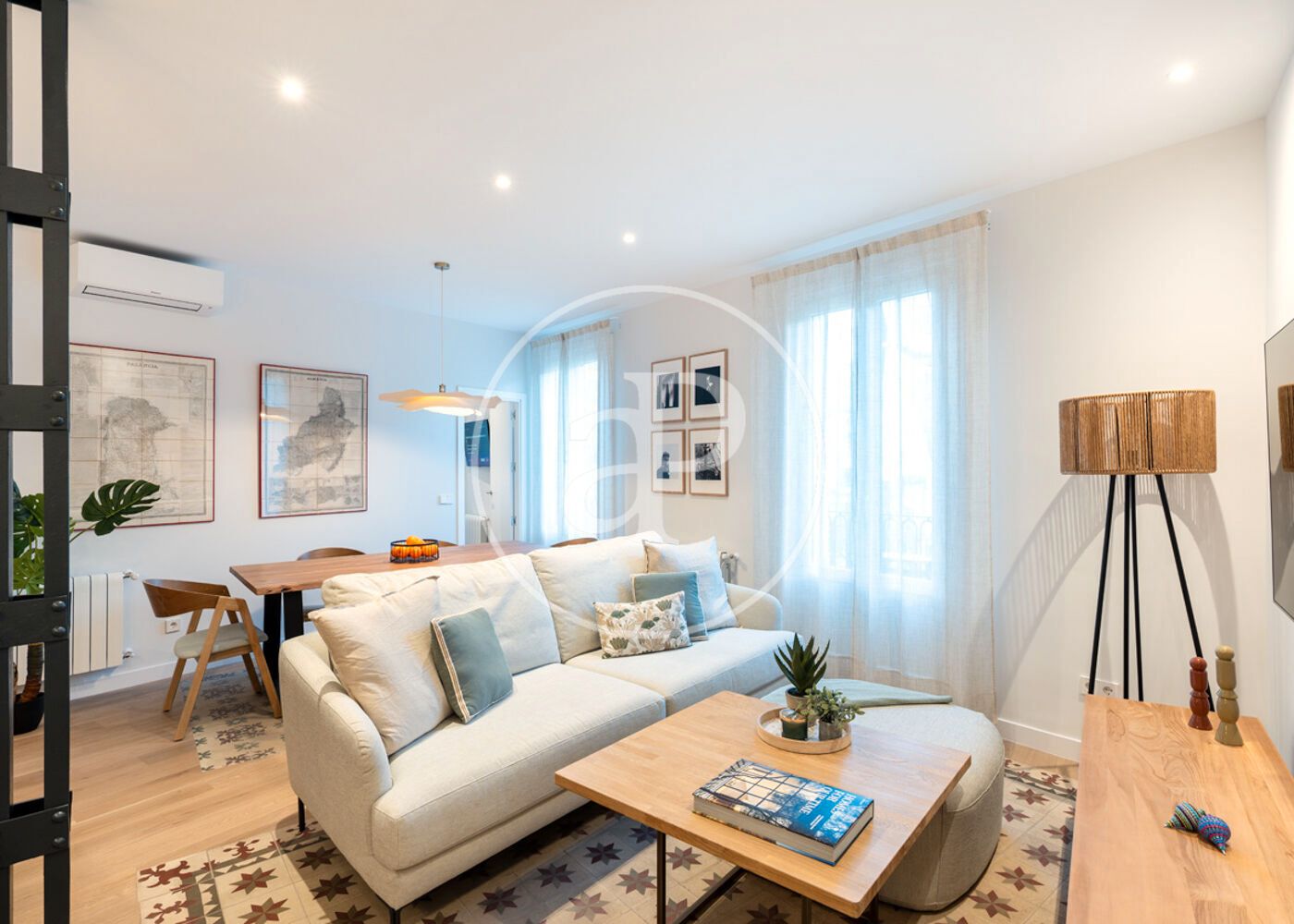 Sala de estar de Piso de alquiler en  Madrid Capital con Aire acondicionado, Calefacción y Amueblado