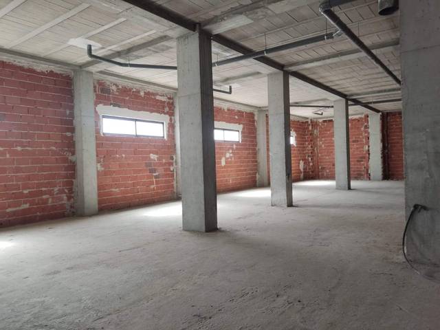 Local comercial en Alquiler en Sector V