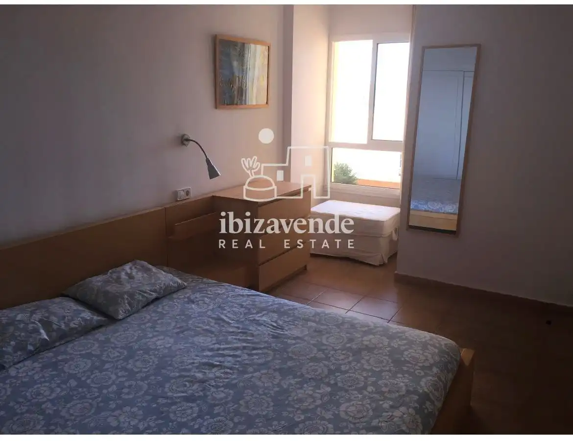 Schlafzimmer von Wohnung zur Miete in Santa Eulària des Riu mit Klimaanlage, Heizung und Terrasse