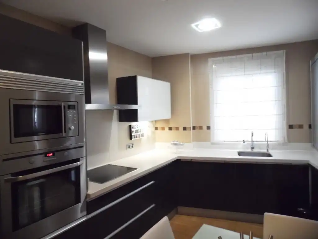 Casa rústica amb terrassa en venda a Árchez, imagen 5