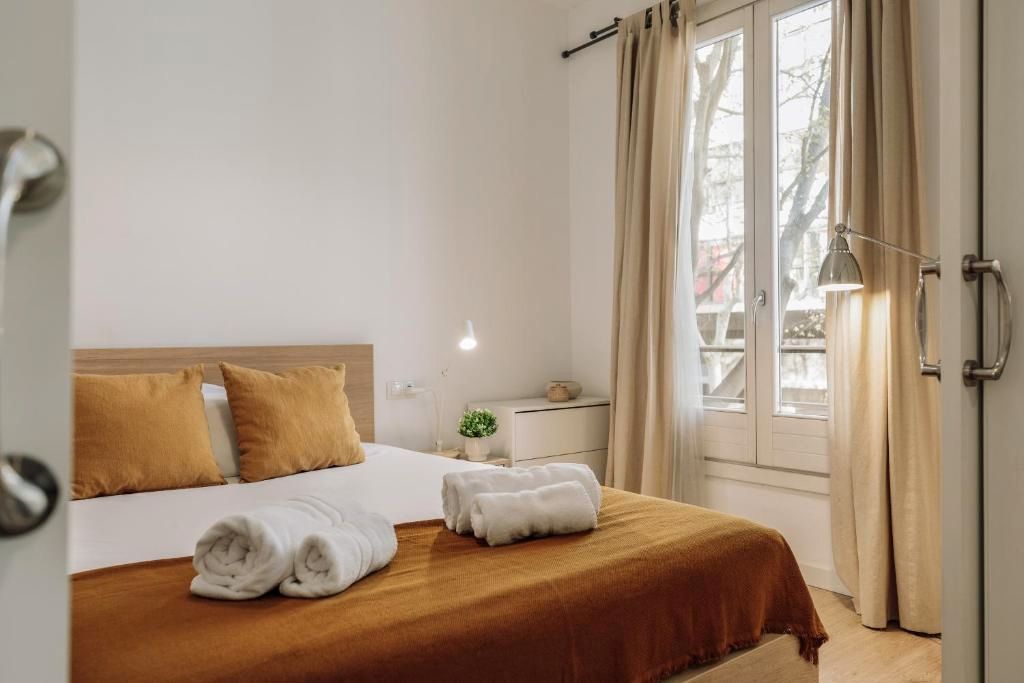 Habitación de Estudio de alquiler en  Huesca Capital con Amueblado y Se aceptan mascotas