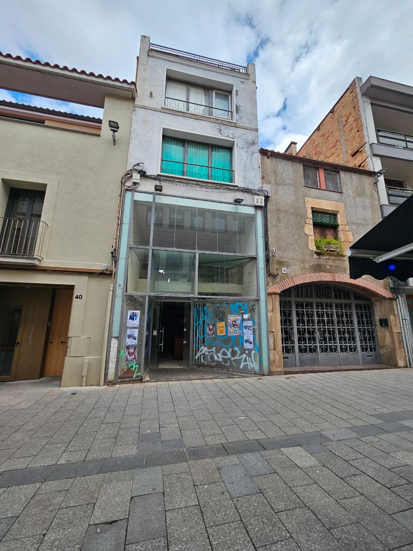 Exterior view of Building for sale in Sabadell