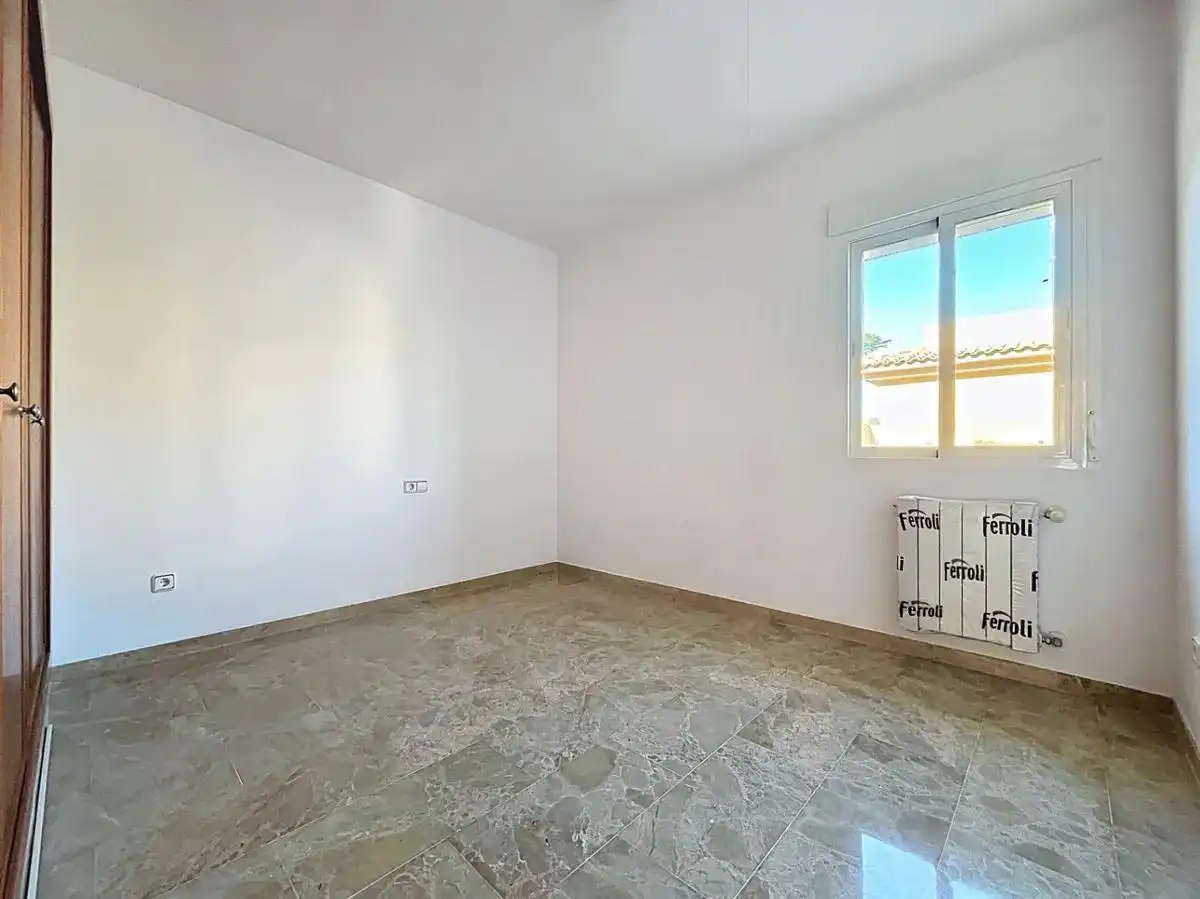 Habitación de Casa o chalet en venta en Benidorm con Calefacción, Jardín privado y Terraza