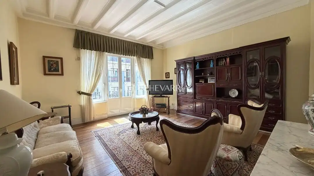 Sala de estar de Piso en venta en Getxo  con Calefacción, Trastero y Balcón