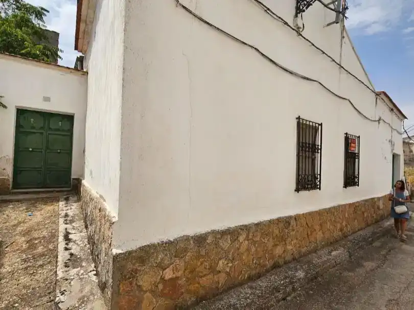 Vista exterior de Piso en venta en Fuentelespino de Haro, Cuenca