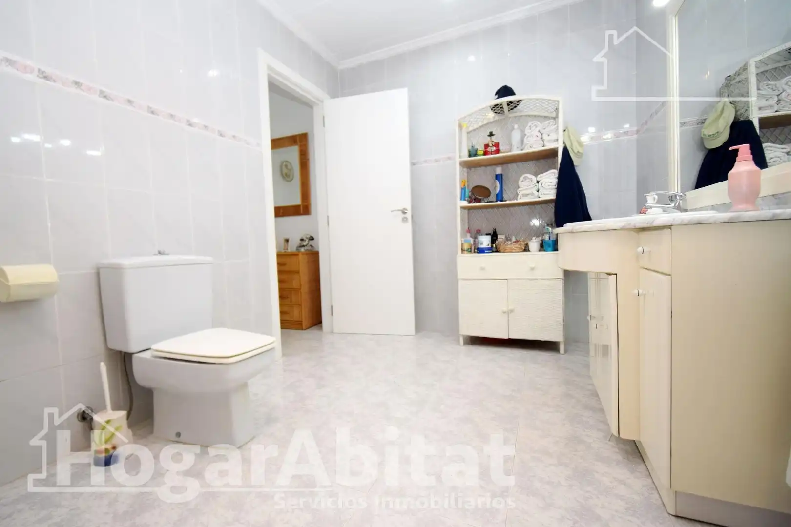 Bany de Casa o xalet en venda en Llíria amb Jardí privat, Terrassa i Traster