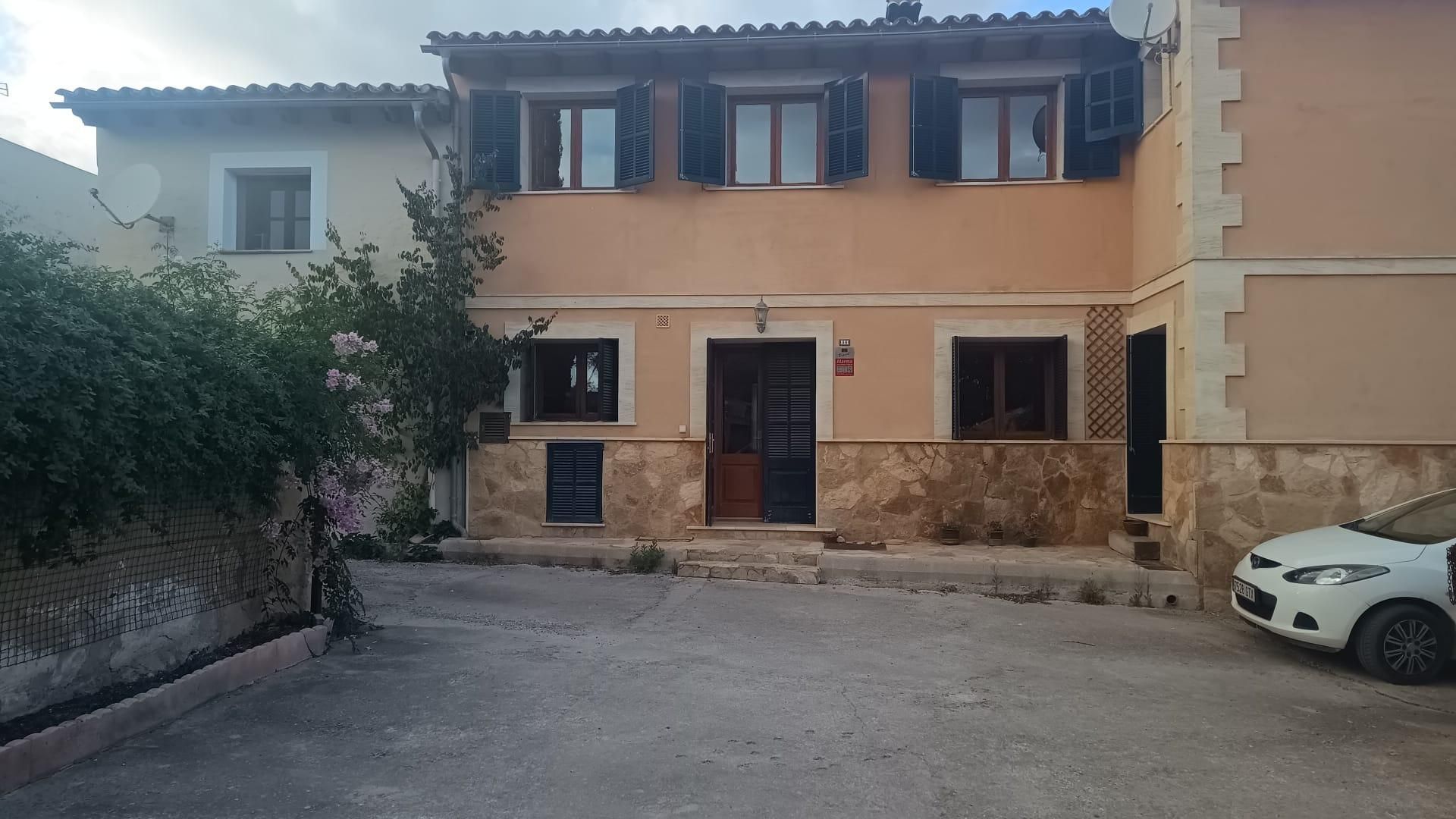 Vista exterior de Casa o xalet de lloguer en Santa Eugènia amb Calefacció, Jardí privat i Terrassa