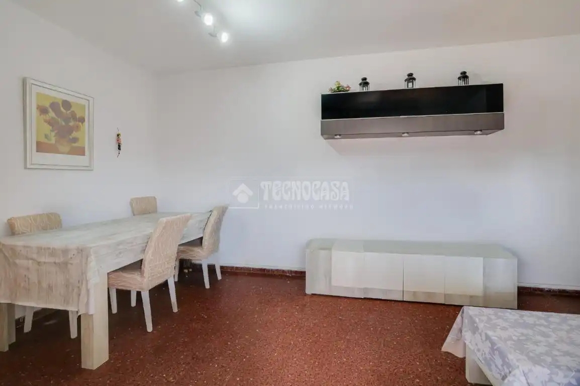 Comedor de Piso en venta en L'Hospitalet de Llobregat con Aire acondicionado, Calefacción y Terraza