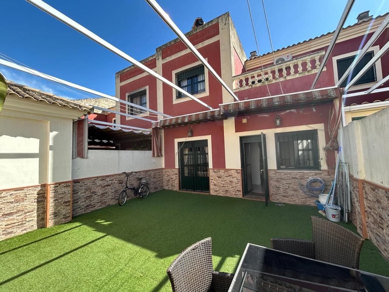 Terrassa de Casa o xalet en venda en Dos Hermanas amb Aire condicionat, Calefacció i Terrassa