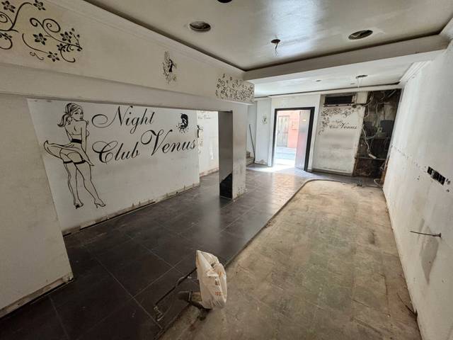 Local comercial en Alquiler en Carrer de la Mare de Déu de Montserrat en Can Mariner