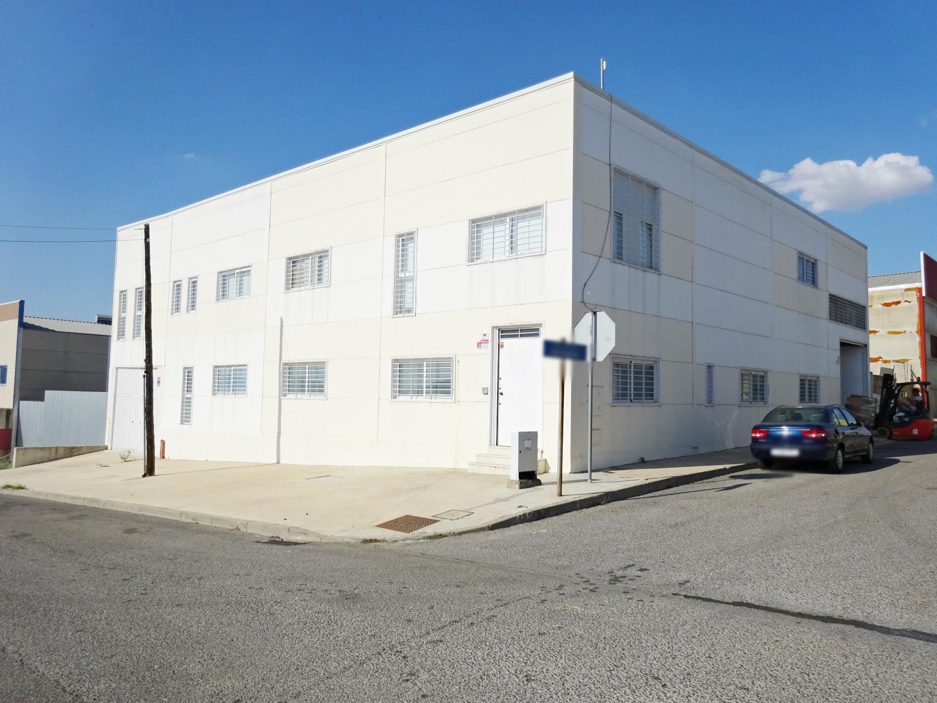 Nau industrial en venda a Calle HERREROS, El Viso del Alcor