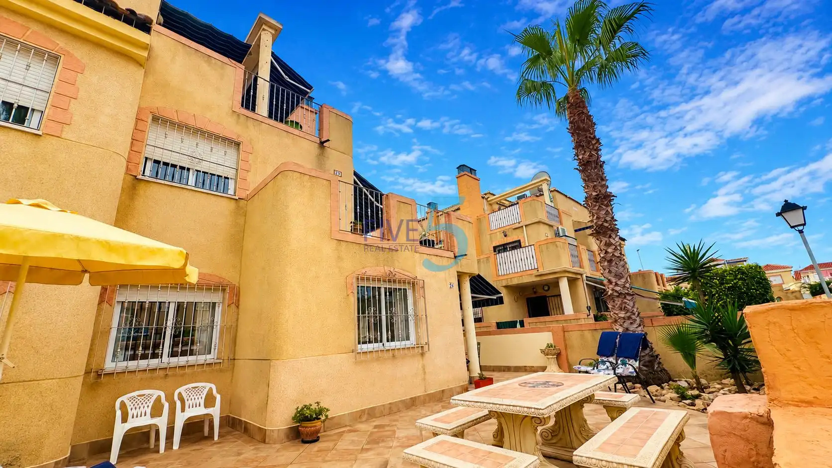 Flat with pool for sale in Orihuela Costa