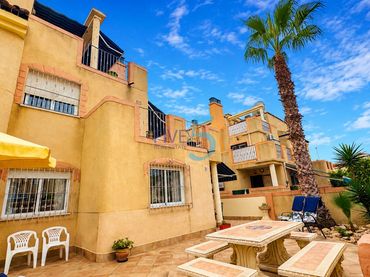 Pis amb piscina en venda a Orihuela Costa